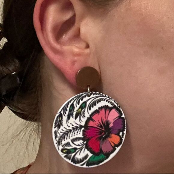 Bohemian Style Handmade Acrylic Tropical Flower Round Earrings - Picture 6 of 13